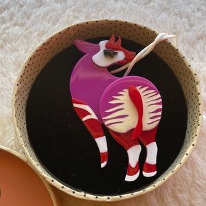 Erstwilder Okapi Brooch